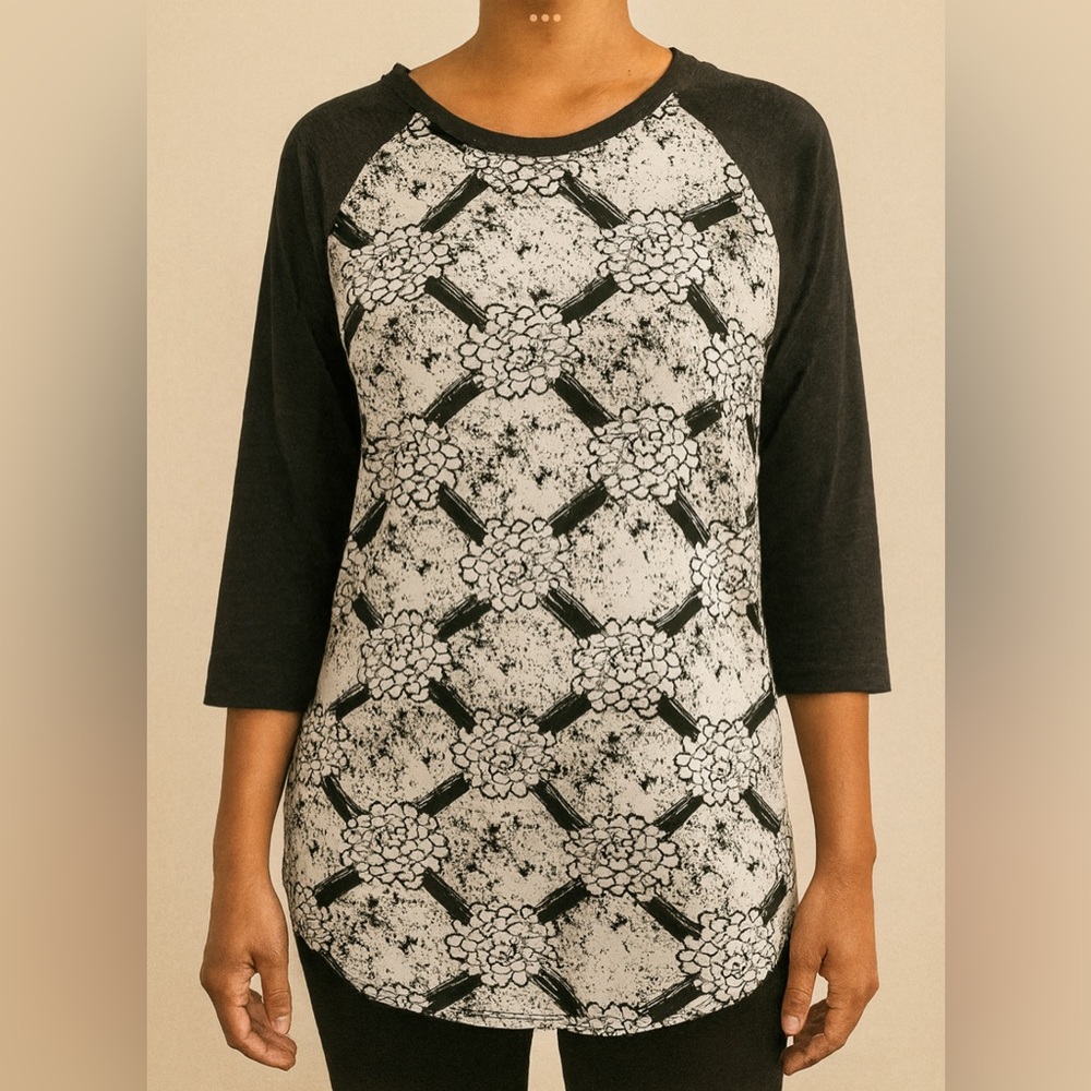 LuLaRoe Gray & White Floral Geometric Baseball Tee – Size L